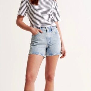 Abercrombie & Fitch The 4" Mom Short High Rise